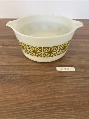 Pyrex Verde Square Flower 473